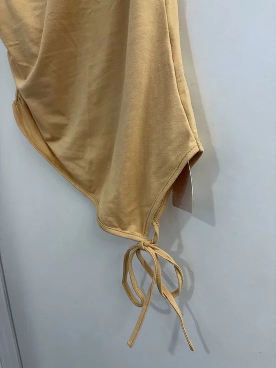 Asymmetric Fitted Ruched Tank Top - Women - Picture 7 of 10